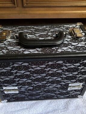 Black Lace Pattern Cosmetic Case